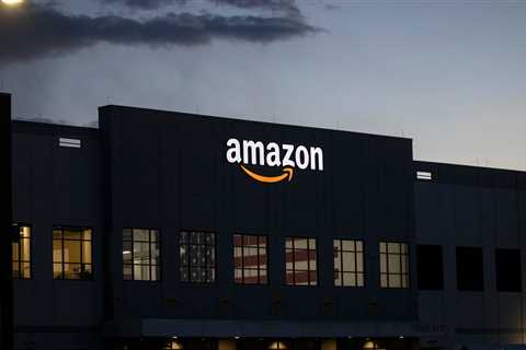 A union election at the Amazon warehouse on Staten Island is set for March.