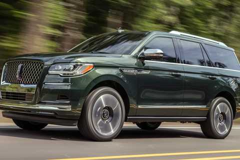 2022 Lincoln Navigator First Drive: Watch the Road!? We Are Watching the Road!