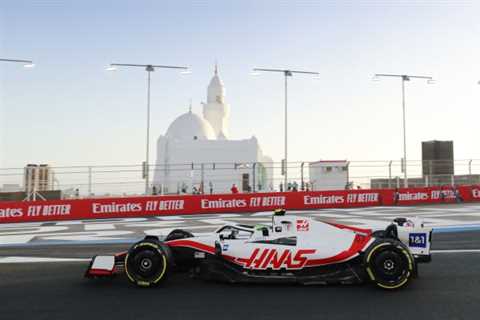  Haas F1 Saudi-Arabian GP practices -Not the perfect day 