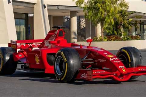  “An actual Ferrari F1 car for just $105,000?”- Replica of Ferrari’s last Championship car being..