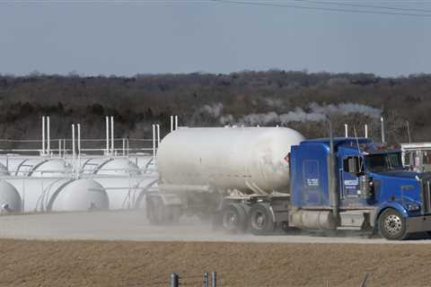 FMCSA considering 5-year ‘special’ waiver for propane haulers