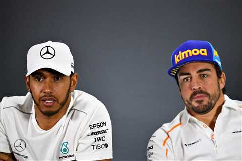  Fernando Alonso’s First F1 Boss Believes He Should’ve Been “Ahead” of Lewis Hamilton 