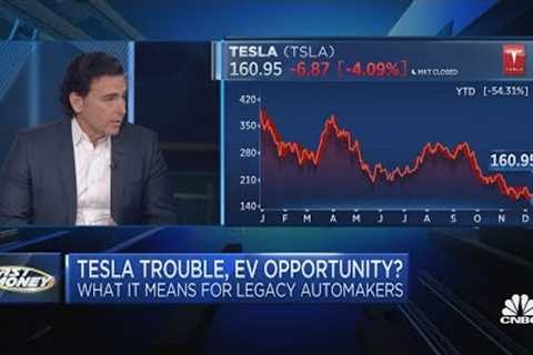 Fmr. Ford CEO Mark Fields on what Tesla''''s challenges may mean for legacy automakers
