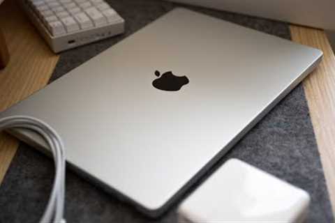 MacBook Pro M1 Max Unboxing (Refurbished)
