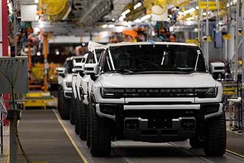 GM Sales Rebound, Quarterly Profits Up 16%