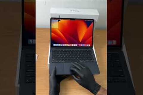 Review for  Apple Macbook Pro 13.6inch M2 Chip