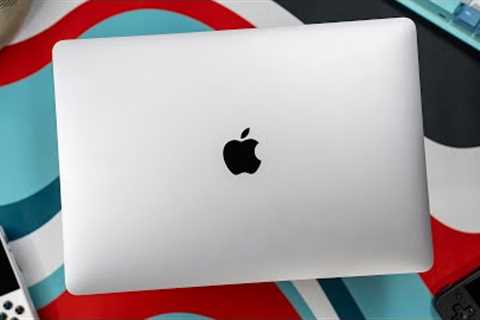 YOU Should Buy the M1 MacBook Air in 2024, And Here''s Why!