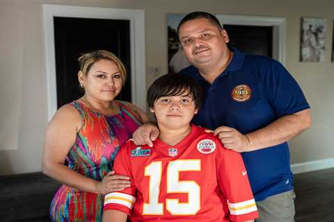 Niños que sobrevivieron al tiroteo del Super Bowl tienen miedo, ataques de pánico y trastornos del..