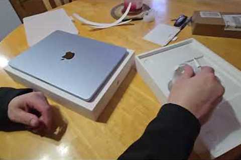 New MacBook Air 13 Inch