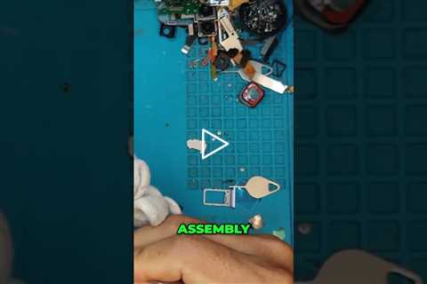 iPhone Screen Replacement: Battery & Camera Transfer [GALAXY Z FLIP 4] | Sydney CBD Repair