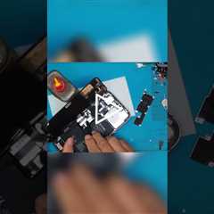 Phone Repair: Battery & Display Connector Removal Guide [IPHONE 14 PRO MAX] | Sydney CBD Repair