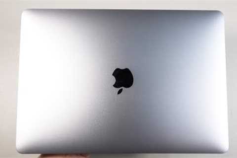 Apple Macbook Air M1 (2020) unboxing in 2025