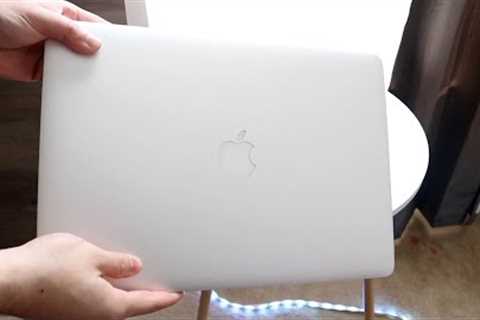 2015 Retina MacBook Pro In 2025! (Still Worth Buying?) (Review)